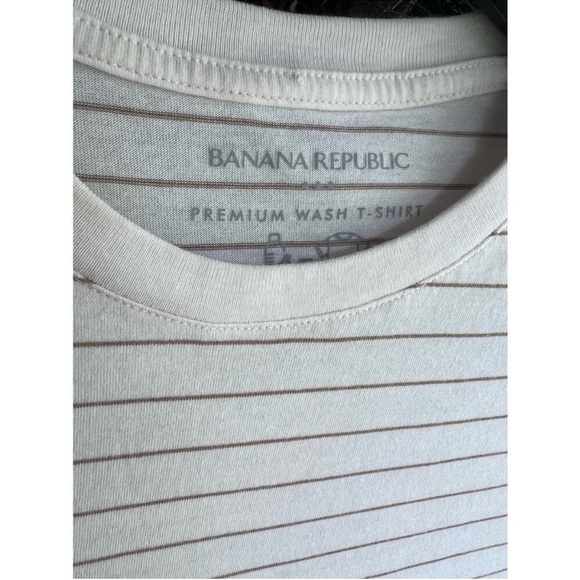 Banana Republic size medium striped tshirt - Picture 4 of 13